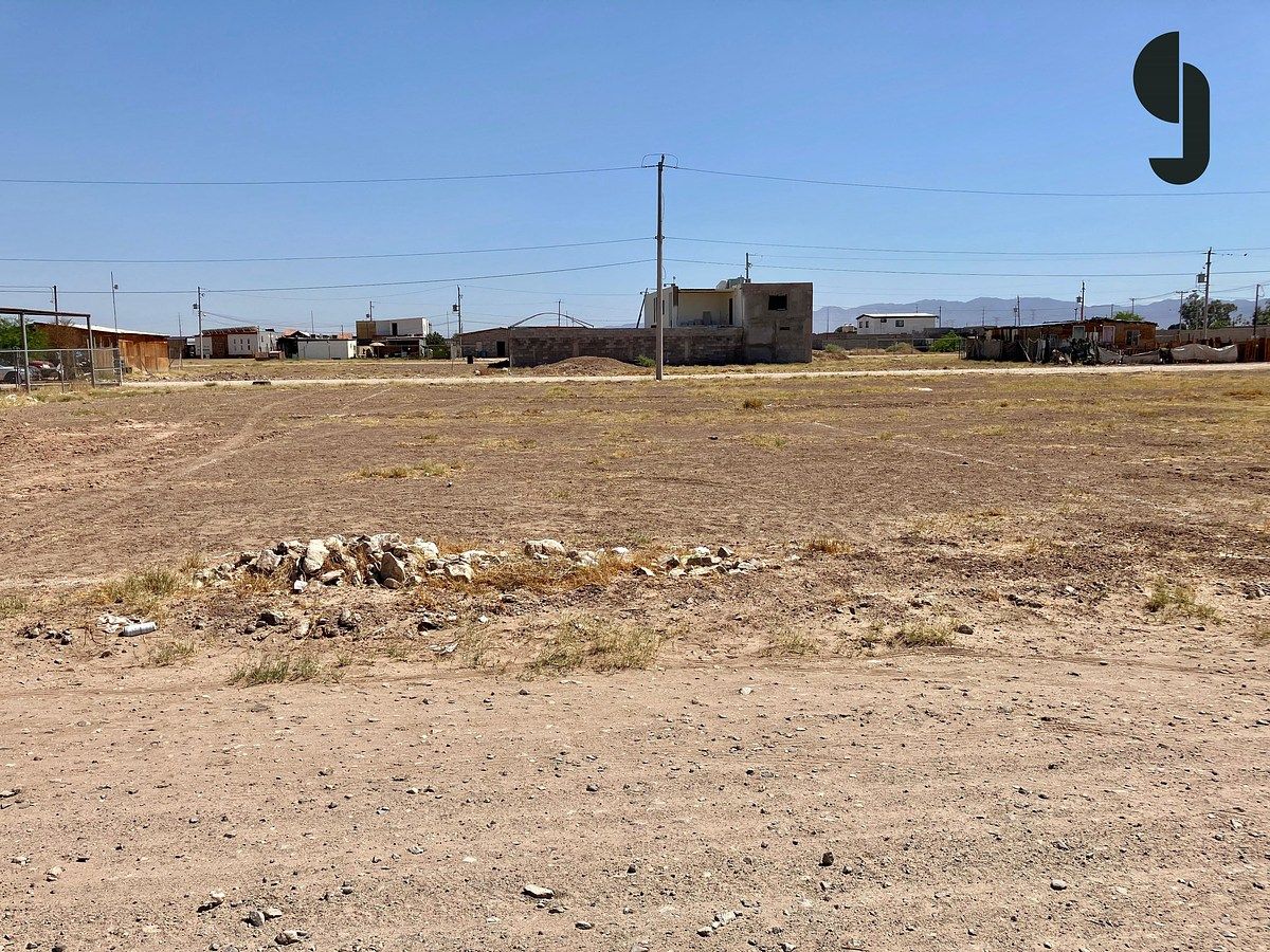Lot in Oasis Suburbano, Mexicali, photo 2 of 4