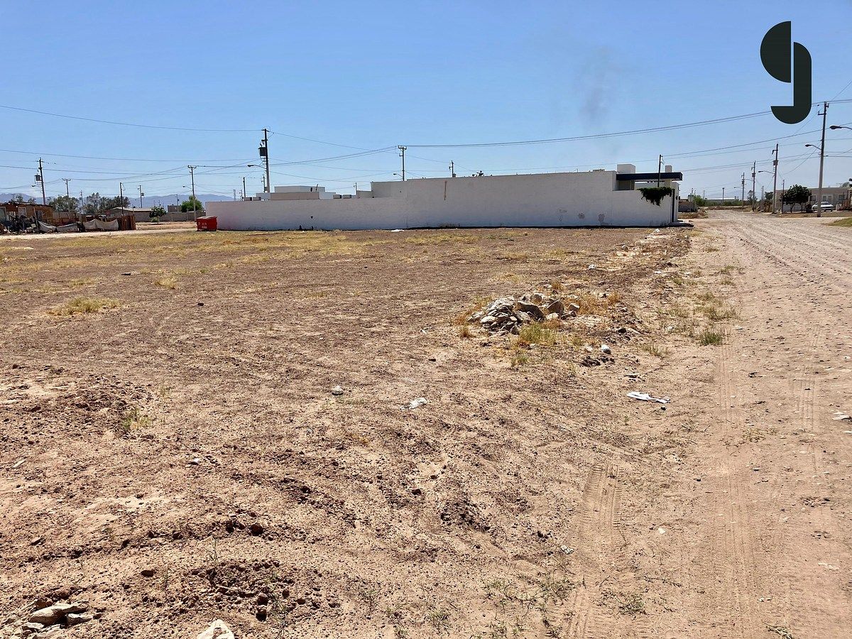 Lot in Oasis Suburbano, Mexicali, photo 3 of 4