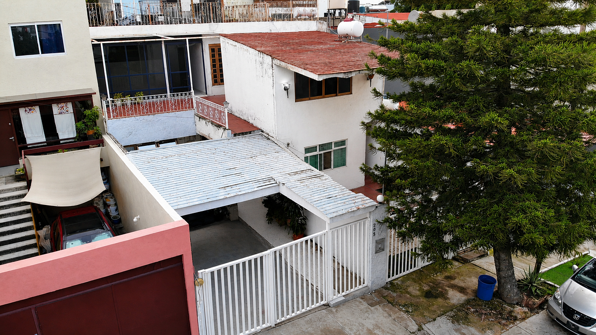 CASA EN VENTA EN PROVIDENCIA CON OFICINAS, foto 1 de 22