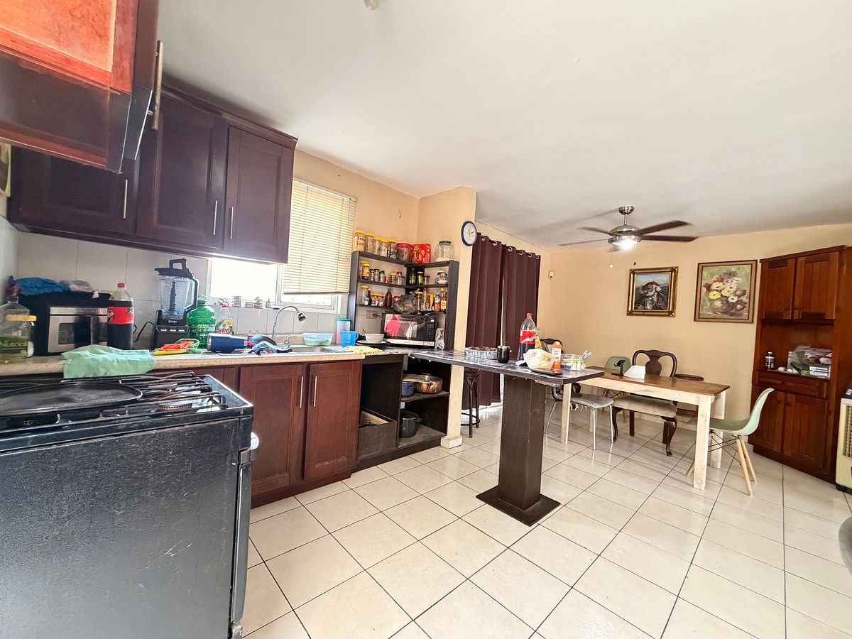 Casa com uso comercial em Las Lomas Sector Jardines, García, foto 3 de 14