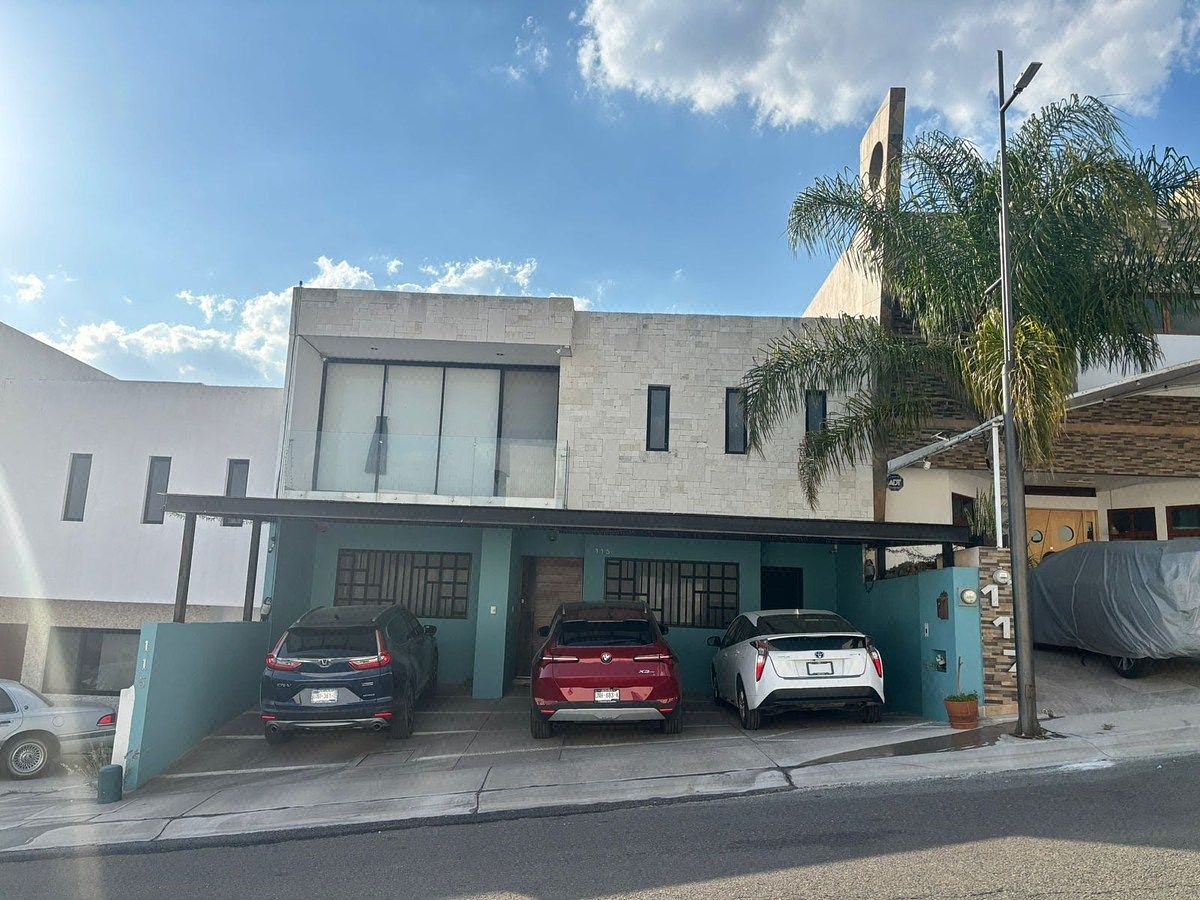 House in Lomas de Juriquilla, Querétaro, photo 2 of 12