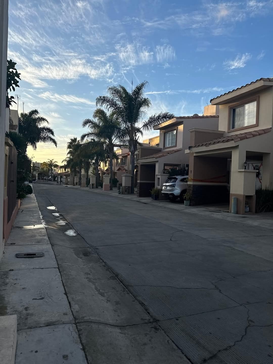 CASA EN VENTA EN LA CUSPIDE, TIJUANA, photo 1 of 10