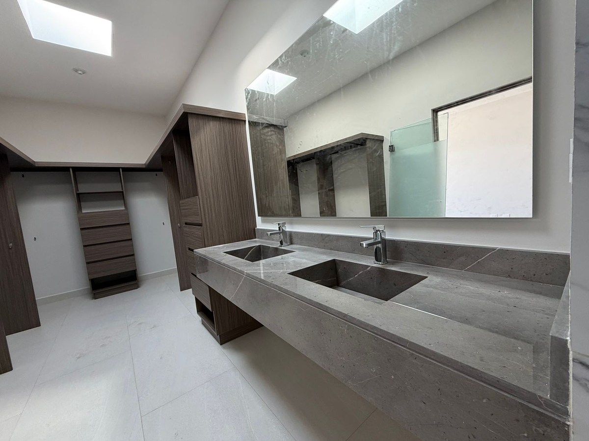 Casa em Los Cavazos, Santiago, foto 7 de 12