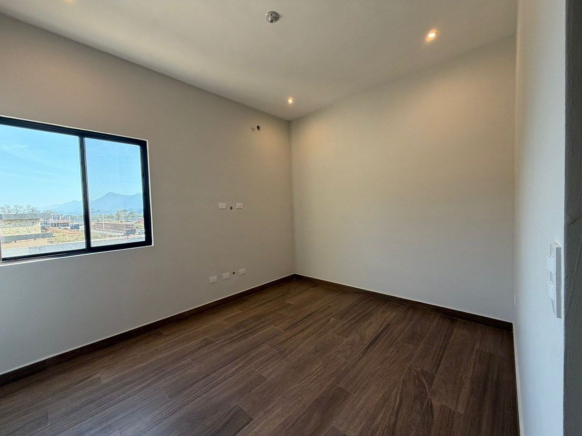 Casa em Los Cavazos, Santiago, foto 8 de 12