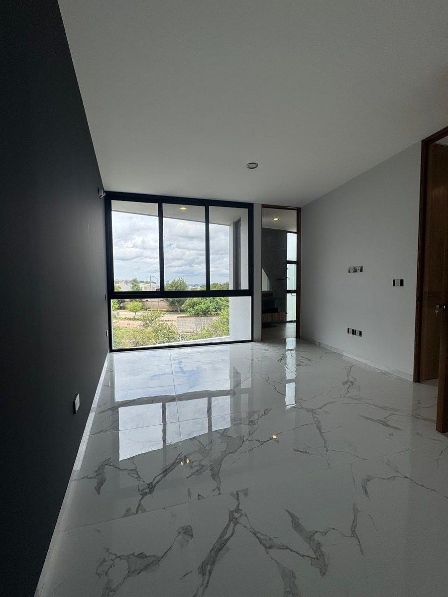House in Gated Community in Altozano el Nuevo Querétaro, Querétaro, photo 16 of 20
