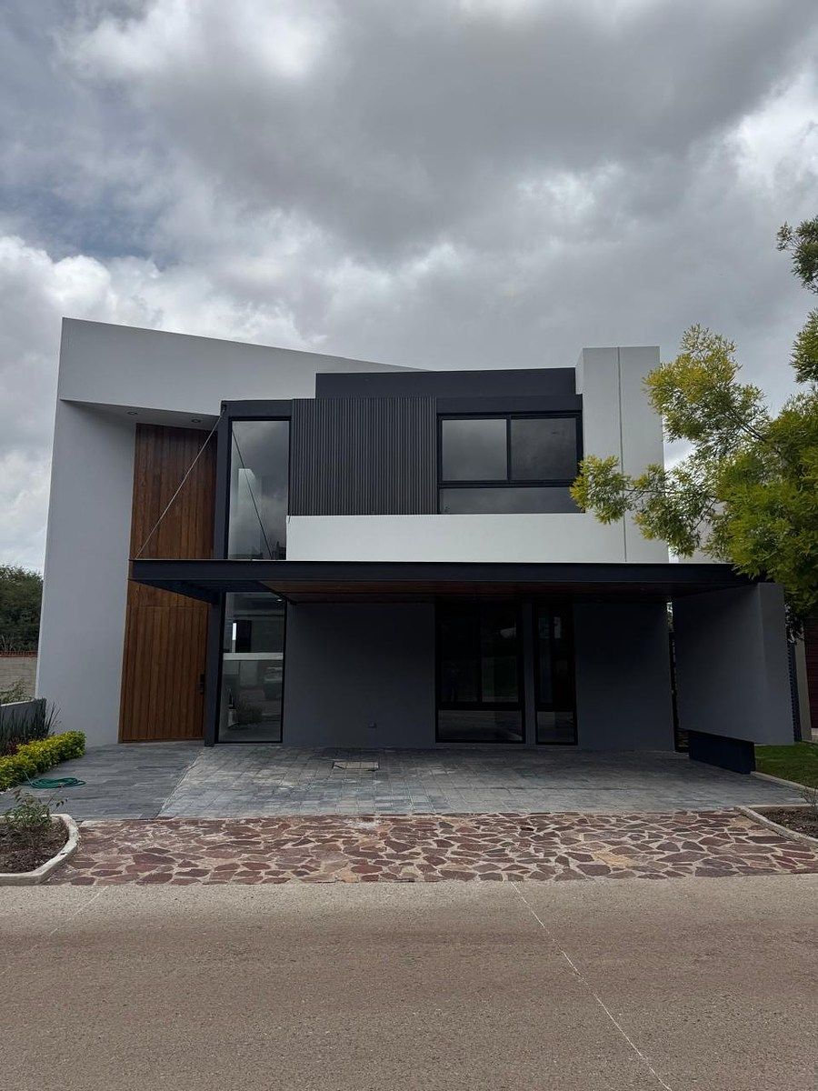 VENTA CASA ALTOZANO A ESTRENAR EN FOGATA, photo 1 of 20