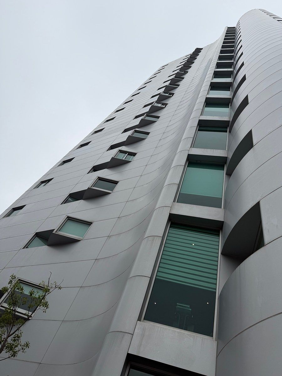 AMPLIO DEPARTAMENTO EN VENTA TORRE PLATINUM COLOMOS, foto 1 de 19