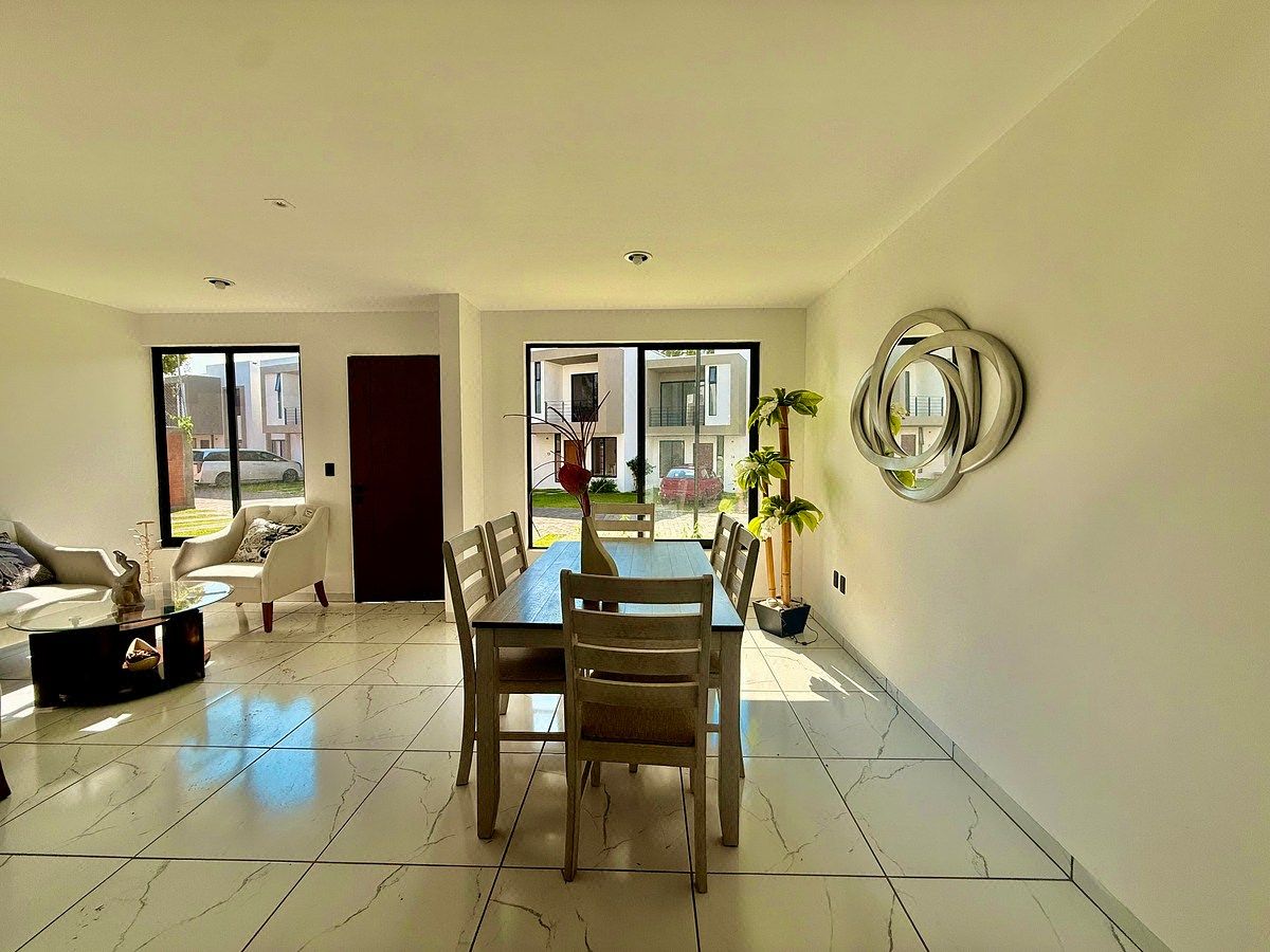 House in Gated Community in Lomas de Jiutepec, Jiutepec, photo 3 of 24