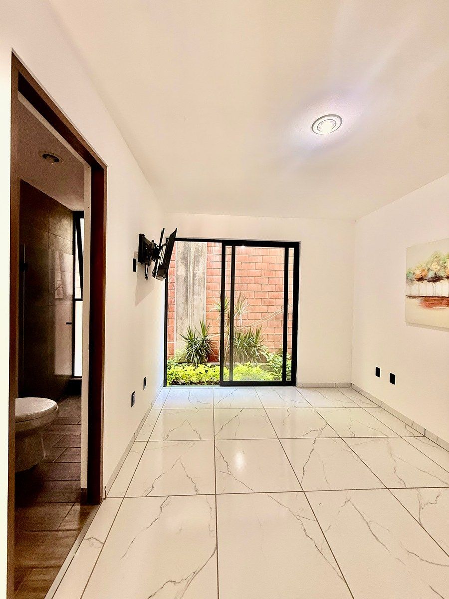 House in Gated Community in Lomas de Jiutepec, Jiutepec, photo 5 of 24
