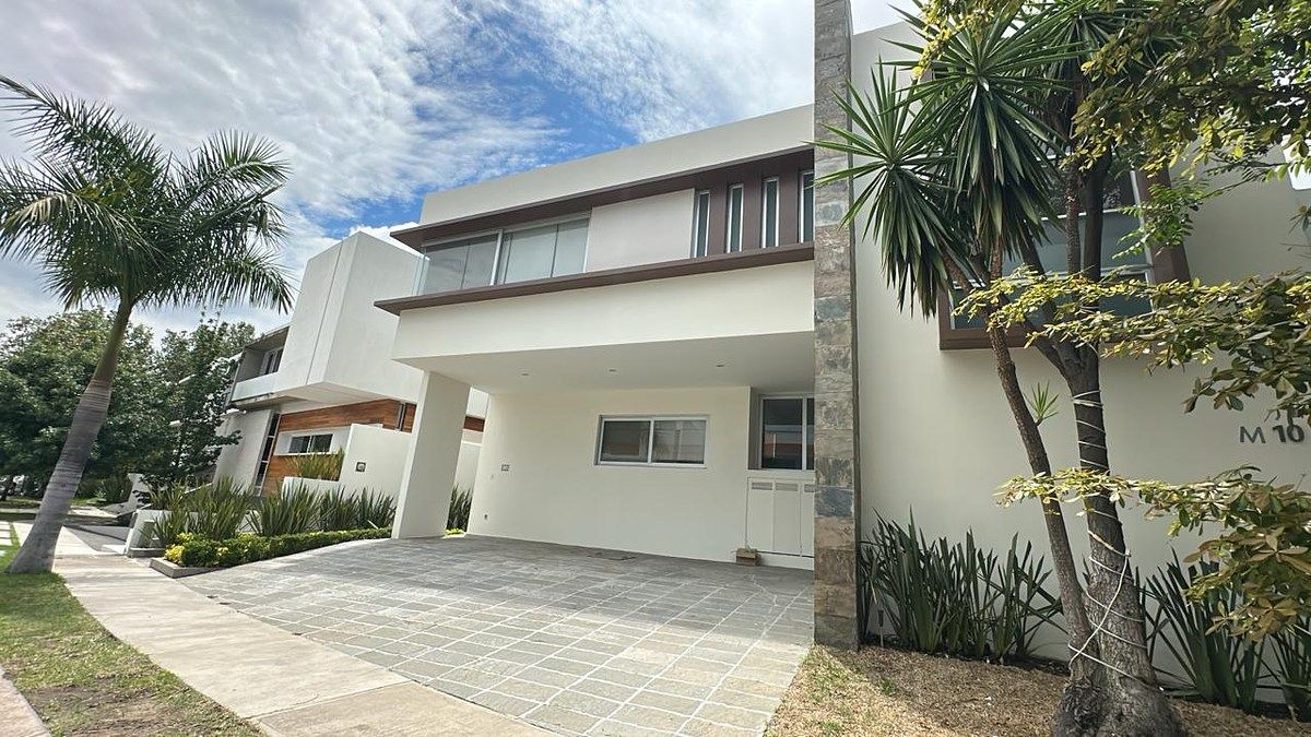 Casa en Renta en Puerta del Bosque en Zapopan, foto 1 de 30