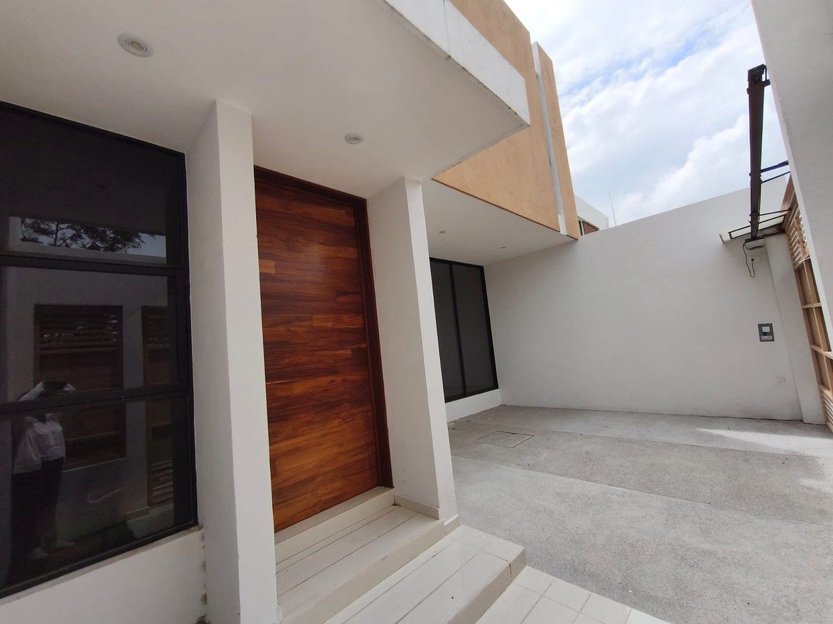 Casa en venta al Norte de Colima, photo 1 of 18