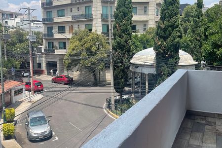 Departamento con balcón, cerca del Parque Hundido