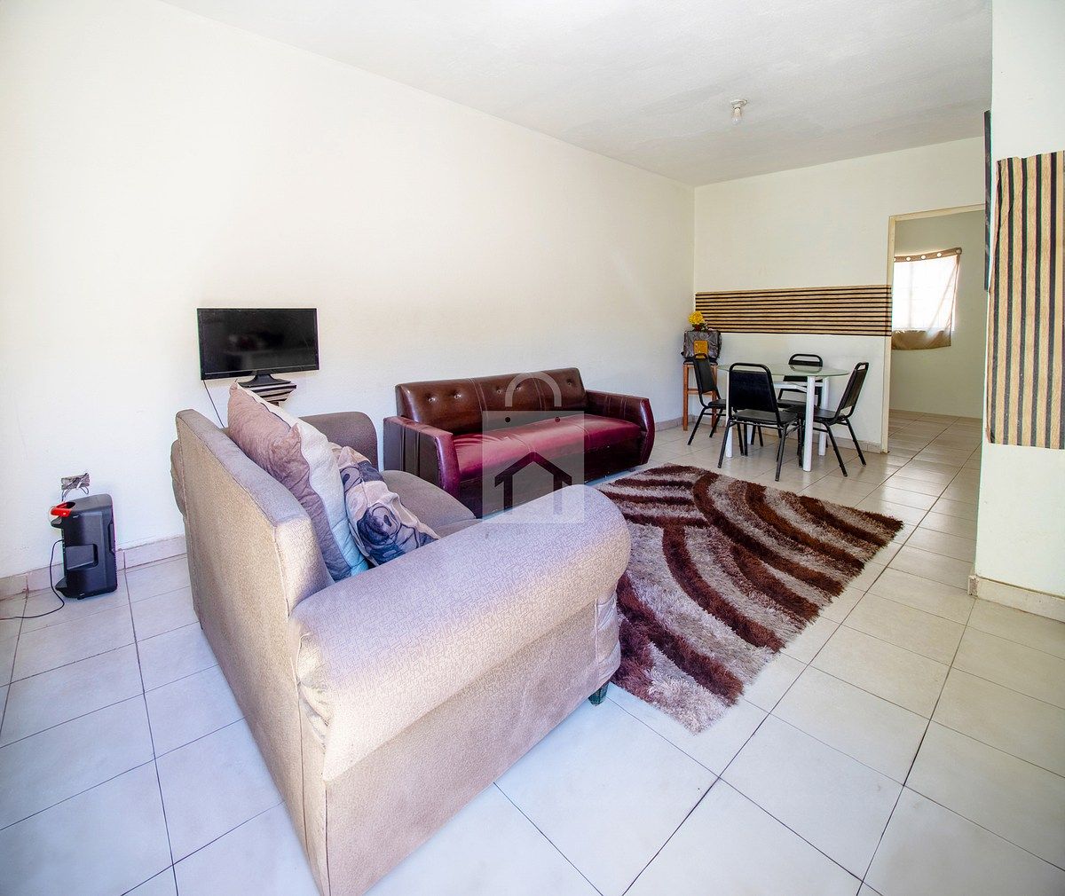 Casa en Valle del Pedregal 4a Sección, Mexicali, foto 4 de 13