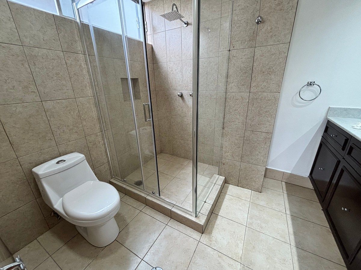Baño completo recámara secundaria, foto 20 de 28
