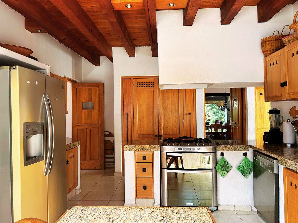 House in Santa María Ahuacatlan, Valle de Bravo, photo 14 of 32