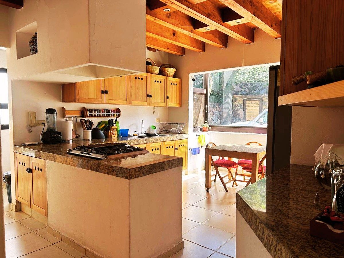 House in Santa María Ahuacatlan, Valle de Bravo, photo 15 of 32