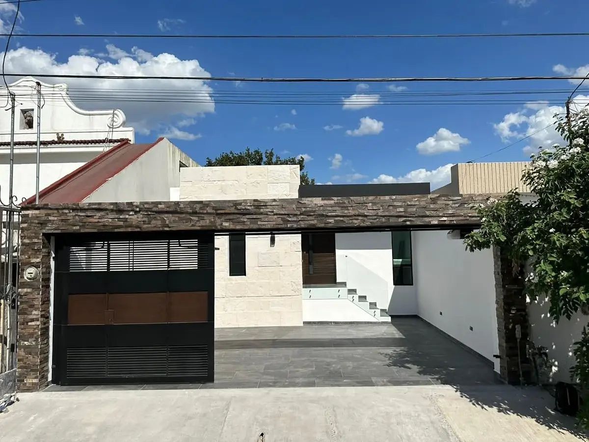 Casa en Del Paseo Residencial, Monterrey, foto 2 de 16