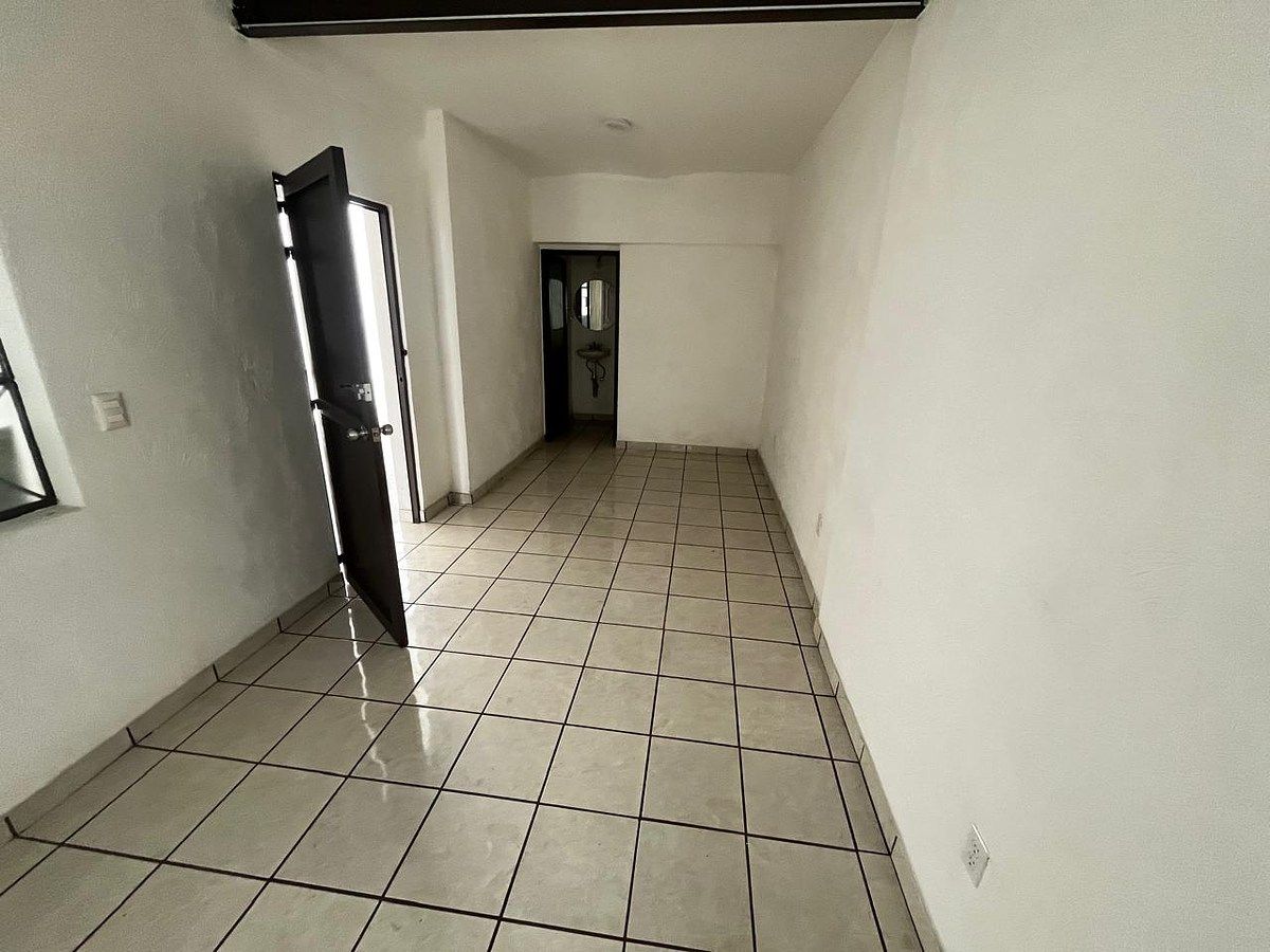 Commercial Storage Unit in Ladrón de Guevara, Guadalajara, photo 6 of 6