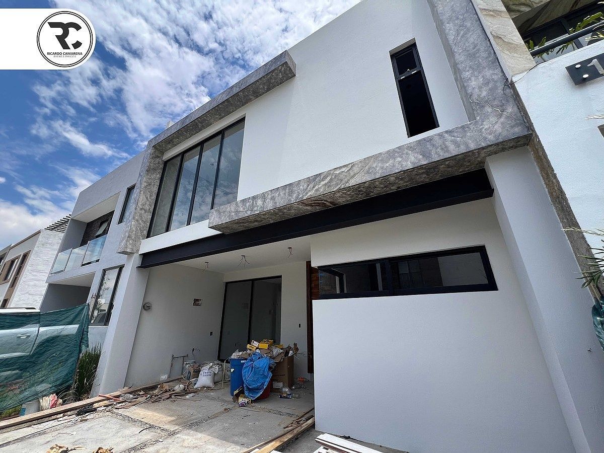 Se Vende Excelente Casa en Solares, foto 1 de 19
