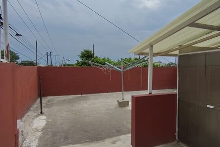 Casa con 3 Locales Comerciales en Civac 🏢