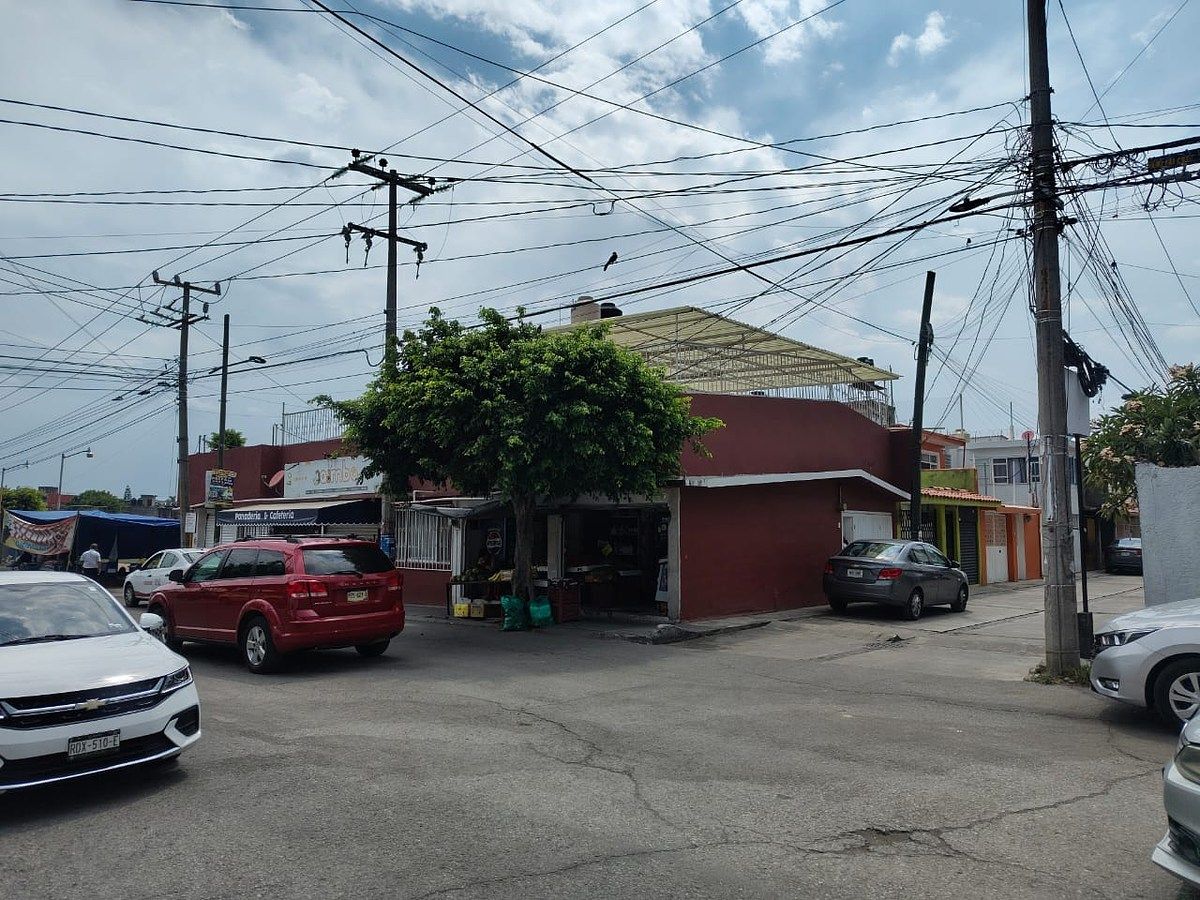 Casa con 3 Locales Comerciales en Civac 🏢, foto 1 de 19