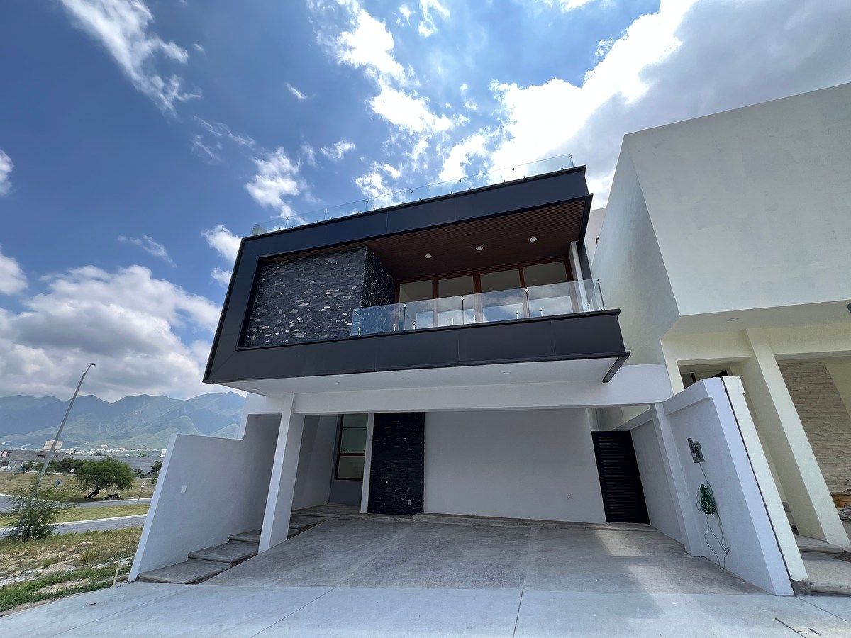 NEW HOUSE FOR SALE, SICILY VINEYARDS, SANTIAGO NL., photo 1 of 17