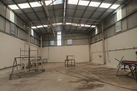 BODEGA EN RENTA 300 M2 AV FELIPE CARRILLO PUERTO