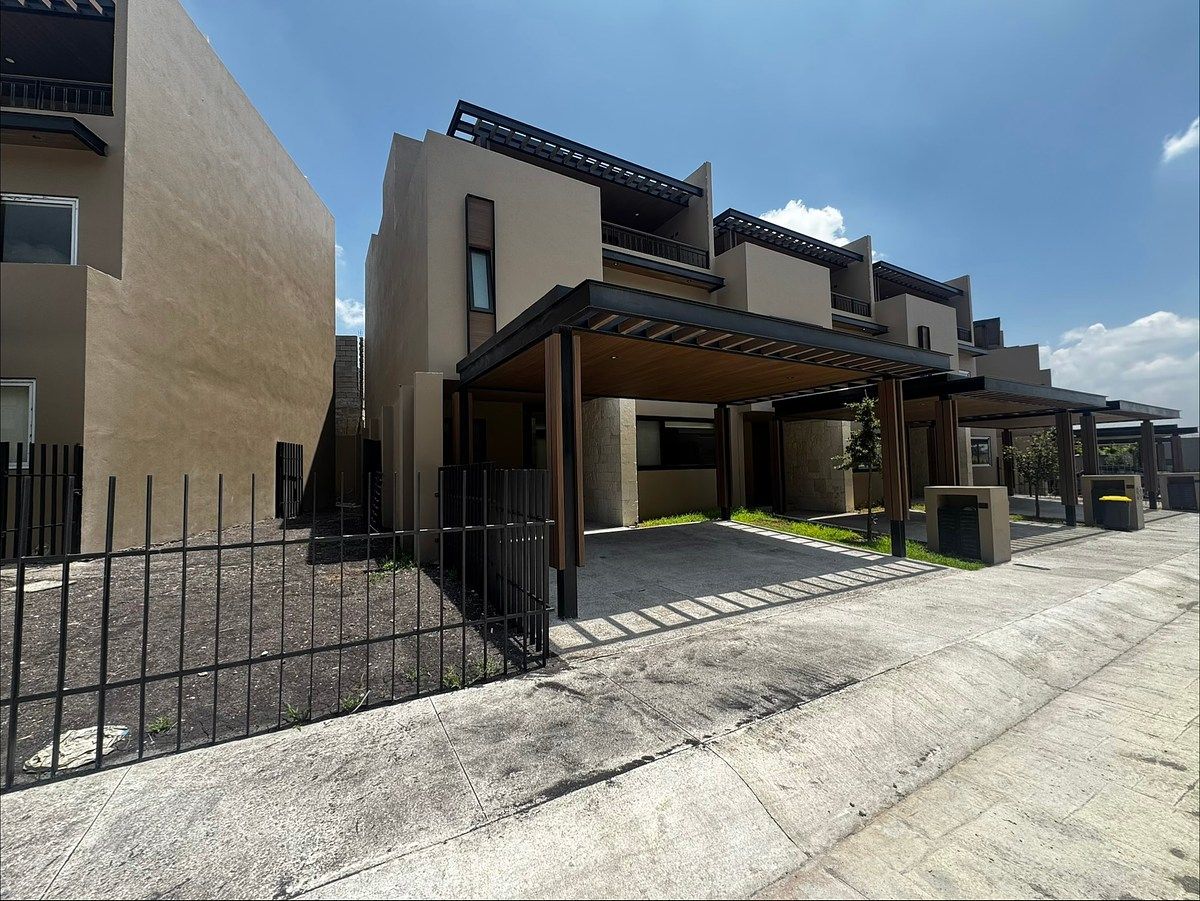 VILLAS CARRIEDO RENTA AMUEBLADA CASA CON ROOF nueva a estrenar, foto 1 de 37