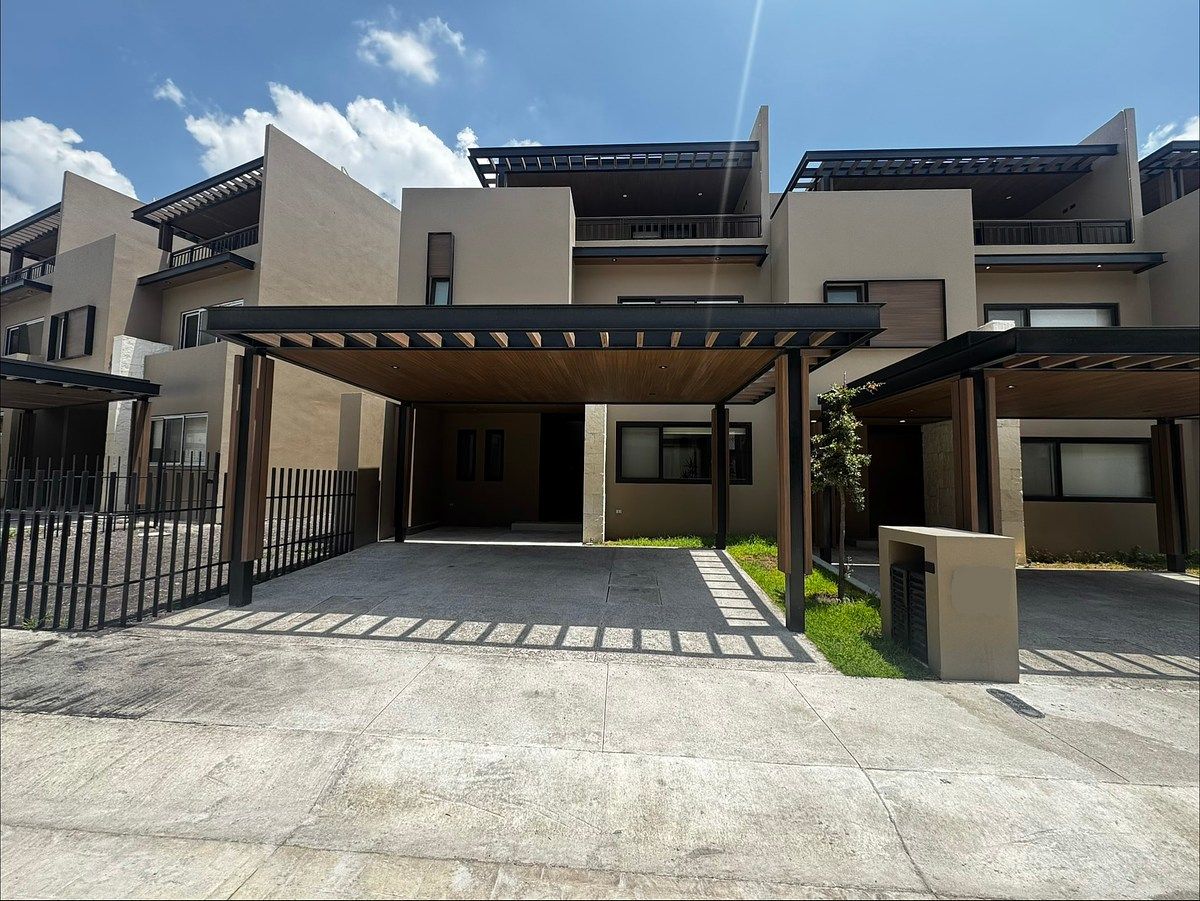 Casa en Lomas del Campanario Norte, Querétaro, foto 2 de 37