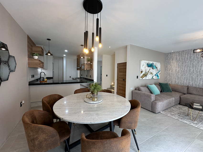 CASA CON HAB. EN PLANTA BAJA EN VENTA ZIBATÁ QRO, foto 1 de 13