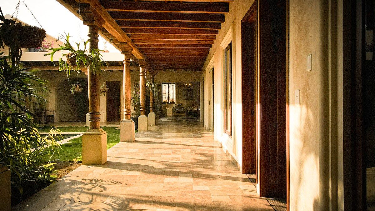 Casa amueblada en venta en Antigua Guatemala - Image 1