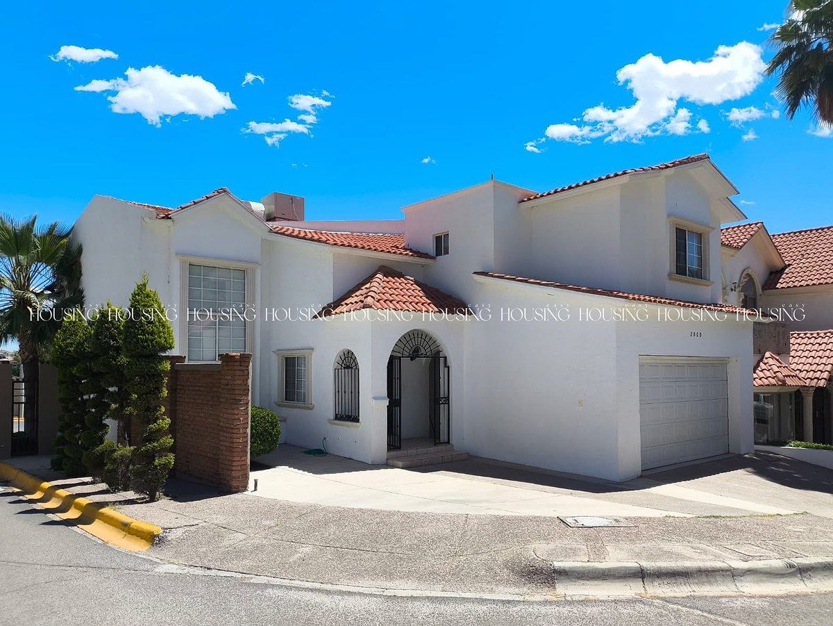 CASA EN VENTA EN HACIENDAS FRENTE A PARQUE, foto 1 de 19