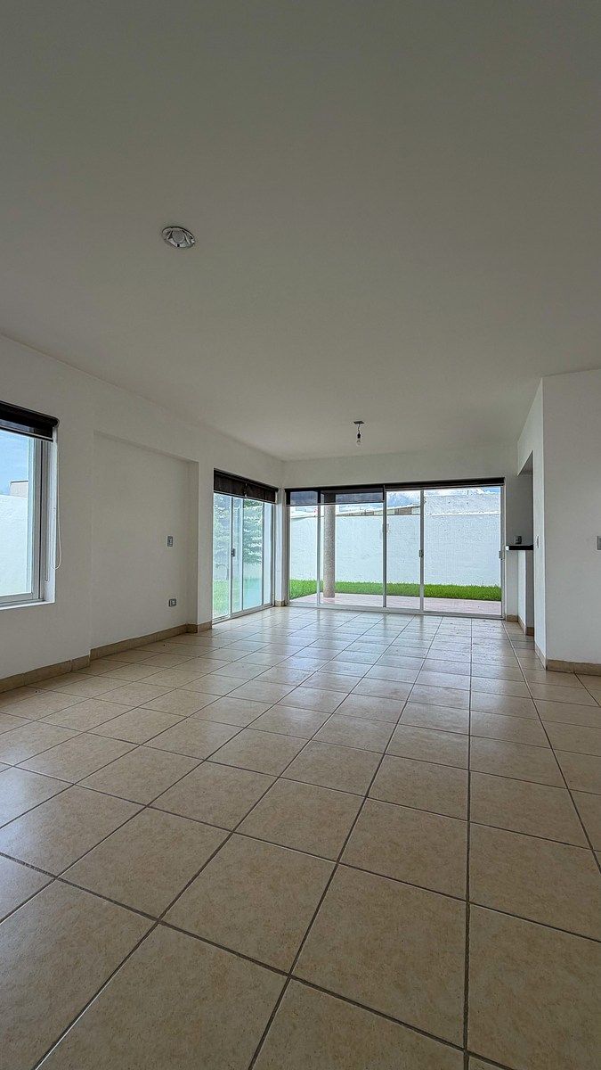House in Gated Community in Viña Antigua, Jesús María, photo 4 of 18
