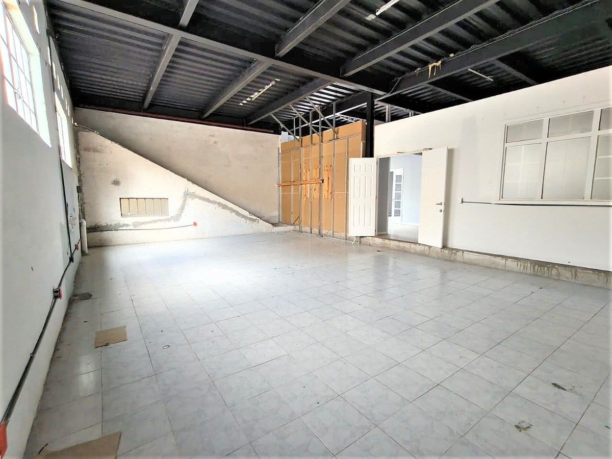 Commercial Storage Unit in Doctores, Cuauhtémoc, photo 48 of 50