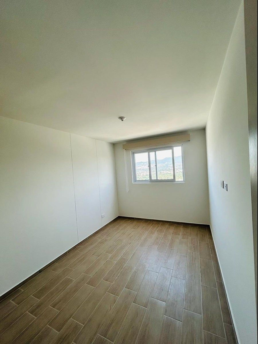 Apartamento en Zona 12, Guatemala, foto 6 de 25