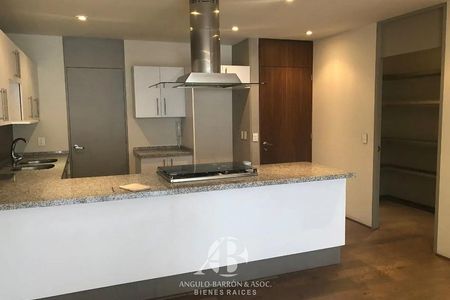 VENTA DEPTO. CON TERRAZA  COL. LETRAN VALLE