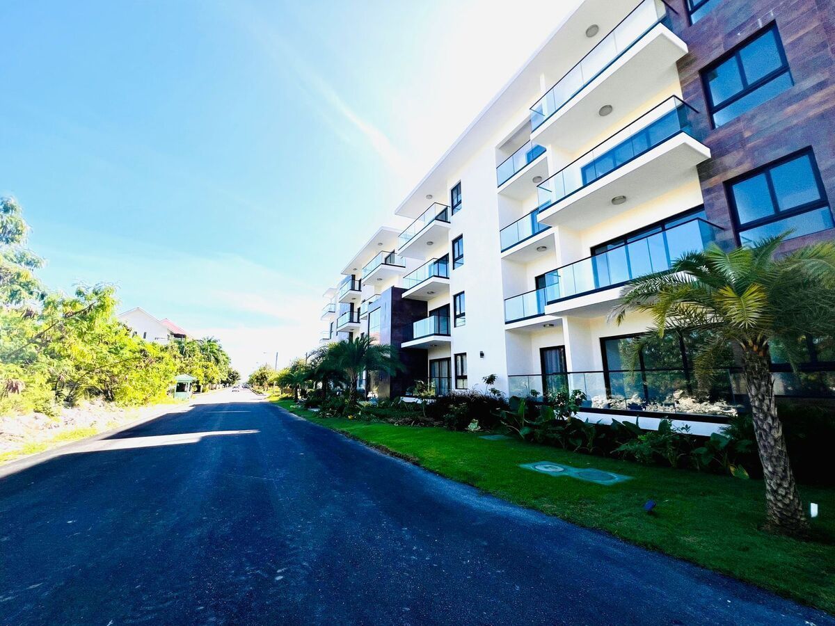 Apartamento 2hab + cuarto de servicio  | Punta Cana Village West, foto 1 de 32