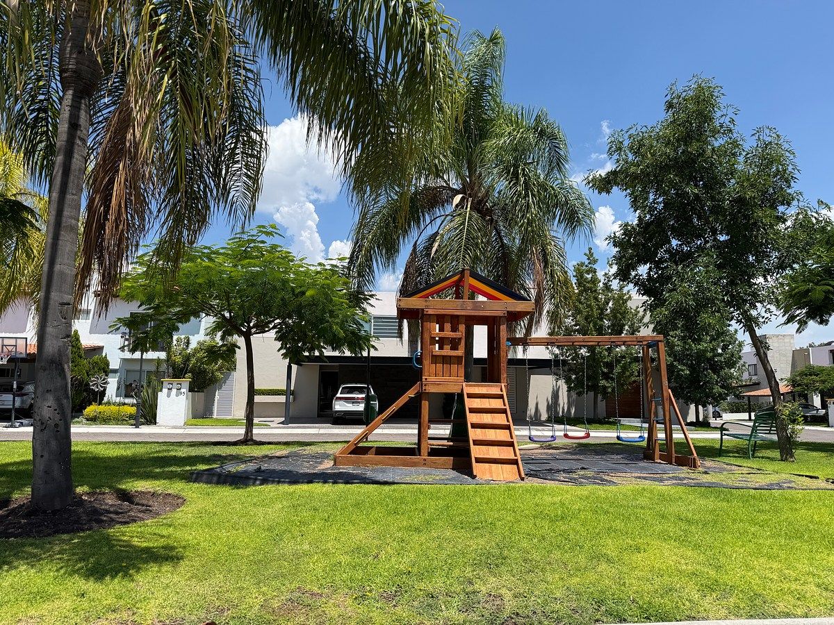 House in Gated Community in Jurica, Querétaro, photo 32 of 35