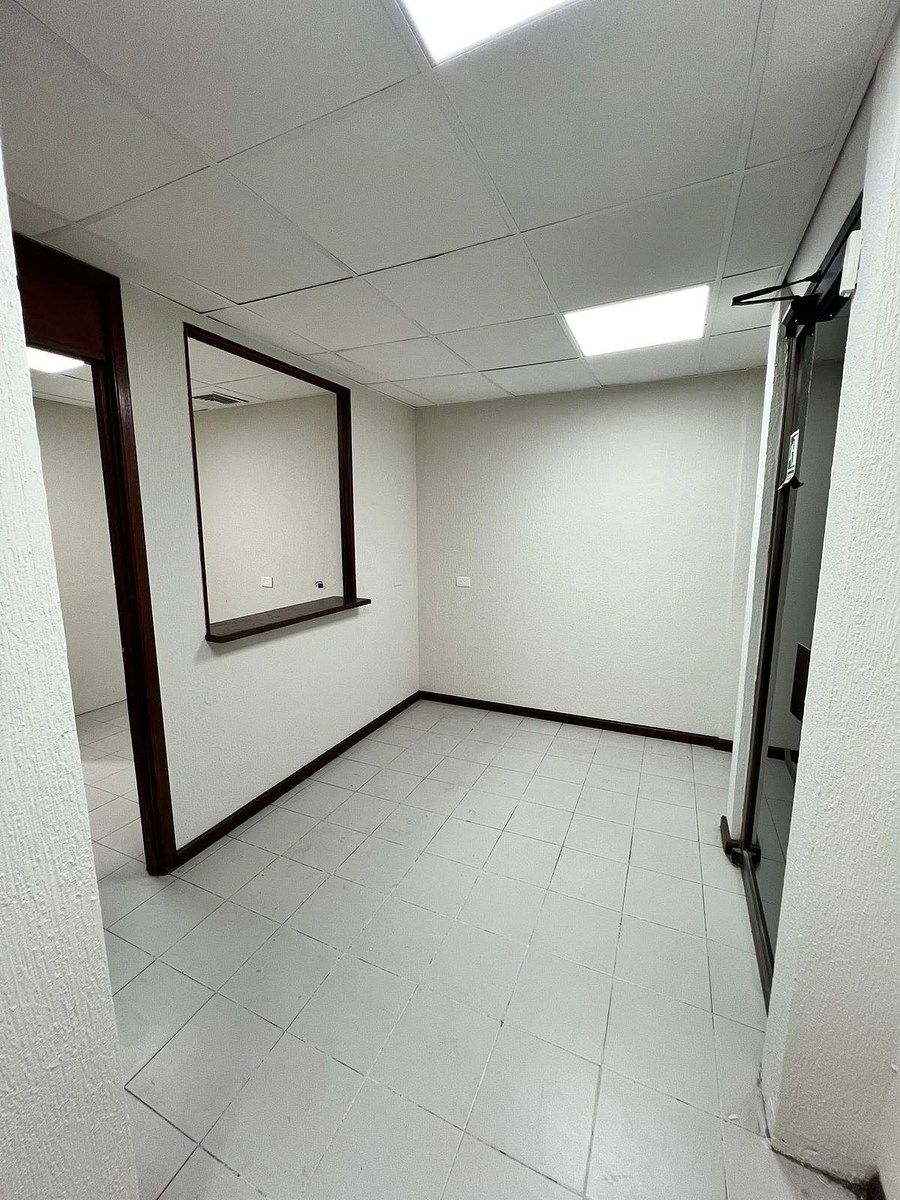 Commercial Storage Unit in Industrial Monte de los Olivos, Santa Catarina, photo 3 of 28