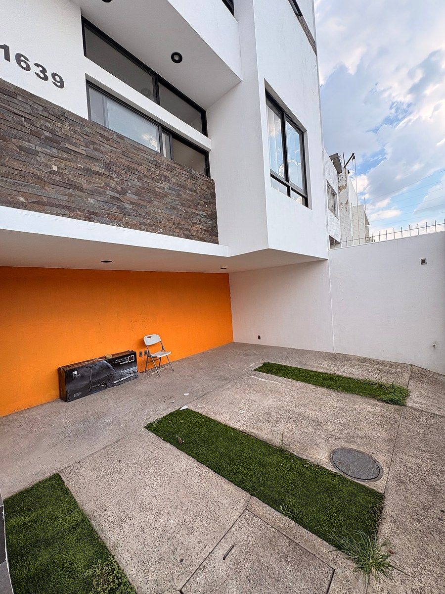 Casa em Paisajes del Tesoro, Tlaquepaque, foto 3 de 34