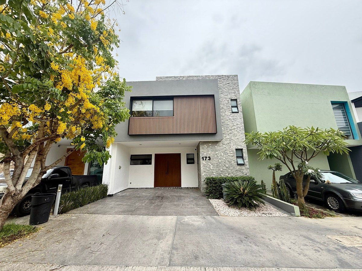 Casa En Renta En Condominio Valeira Solares, foto 1 de 23