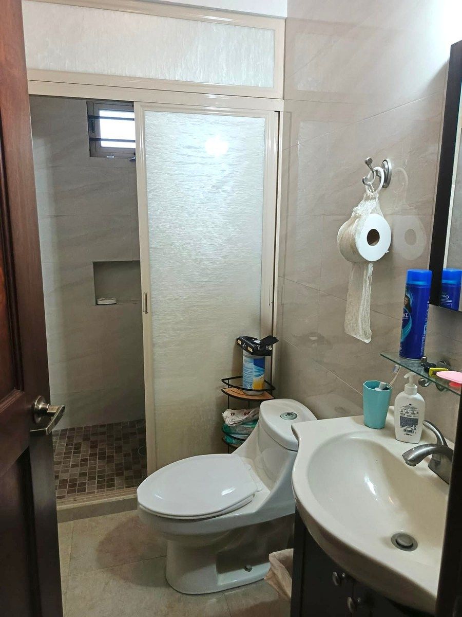 Baño, photo 6 of 6