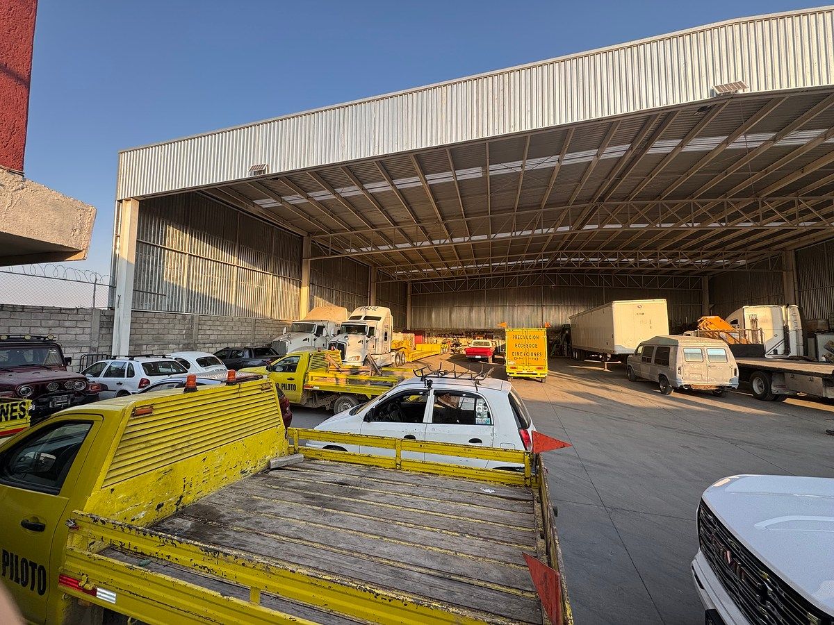 Bodega industrial en Cumbres de Conín, El Marqués, foto 3 de 24
