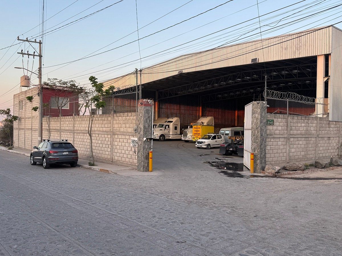 Bodega industrial en Cumbres de Conín, El Marqués, foto 4 de 24