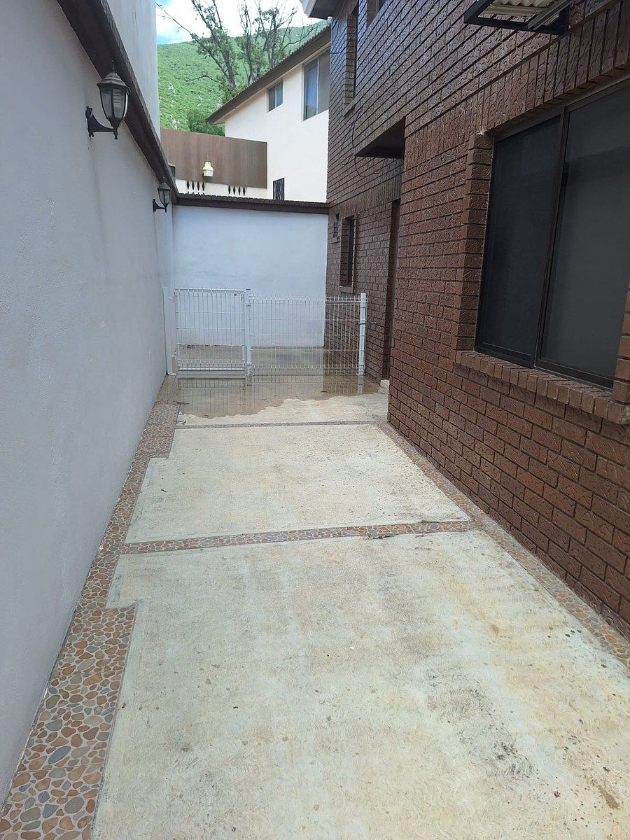 Casa em Contry la Silla, Guadalupe, foto 24 de 24