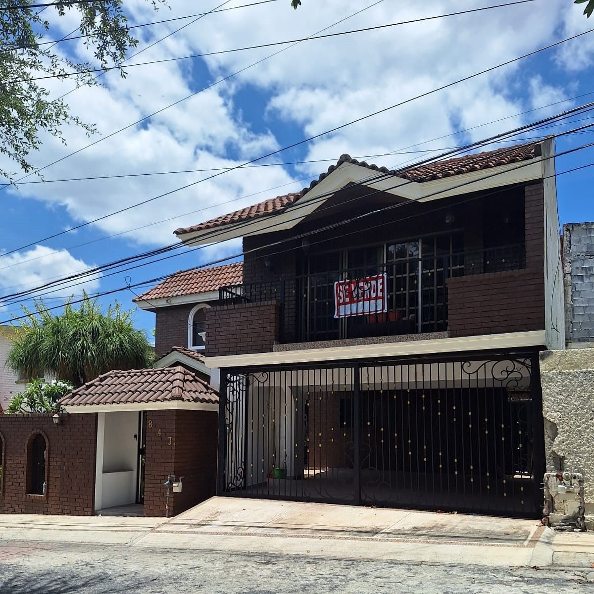 Casa en Venta Contry La Silla 8vo. Sect., foto 1 de 24