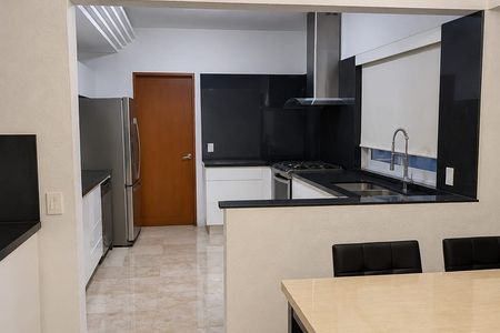 Casa en Renta Equipada y Amueblada Lomas de San Agustín, San Pedro Garza García,