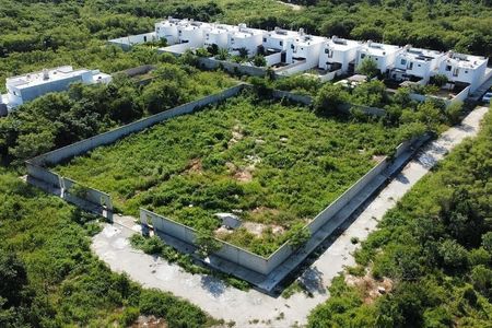 EN VENTA TERRENOS DE 240mt EN BELLAVISTA DZITYA  2 lotes Disponibles