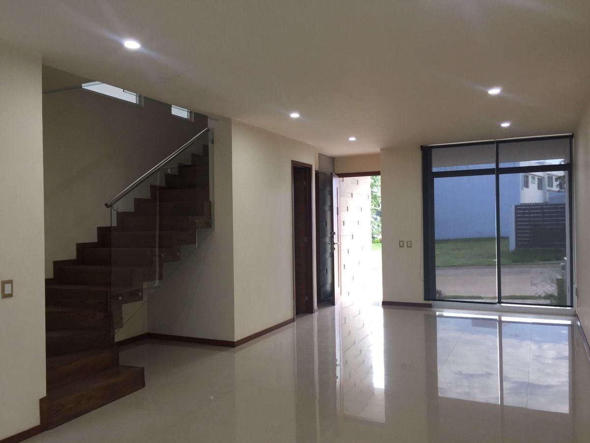 Casa em condomínio fechado em Valle Imperial, Zapopan, foto 2 de 39