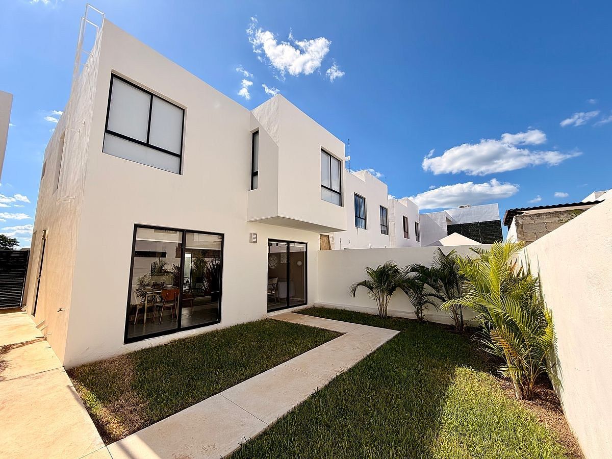 House in Caucel, Mérida, photo 2 of 9